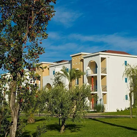 Toccacielo Village 4*