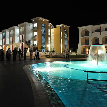 Szálloda Toccacielo Village 4*