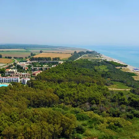 Szálloda Toccacielo Village