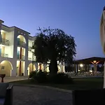 Toccacielo Village Hotel