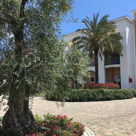 Toccacielo Village فندق نوفا سيري مارينا