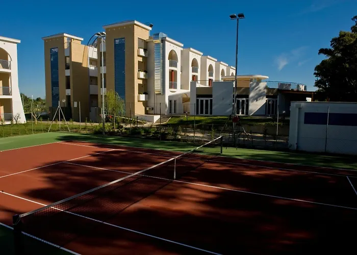 Toccacielo Village 4*