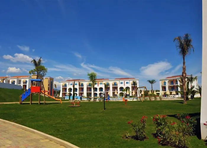 Toccacielo Village Hotel